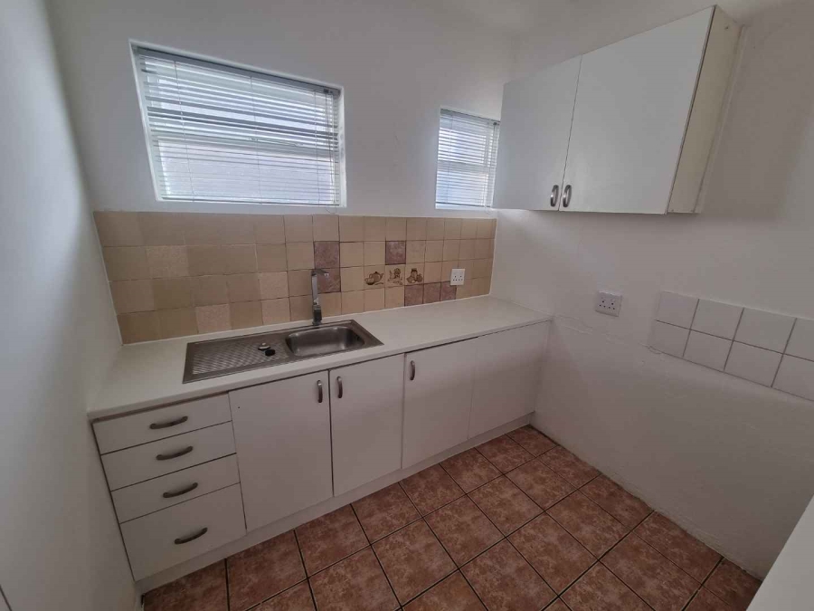 To Let 0 Bedroom Property for Rent in Sea Point Western Cape